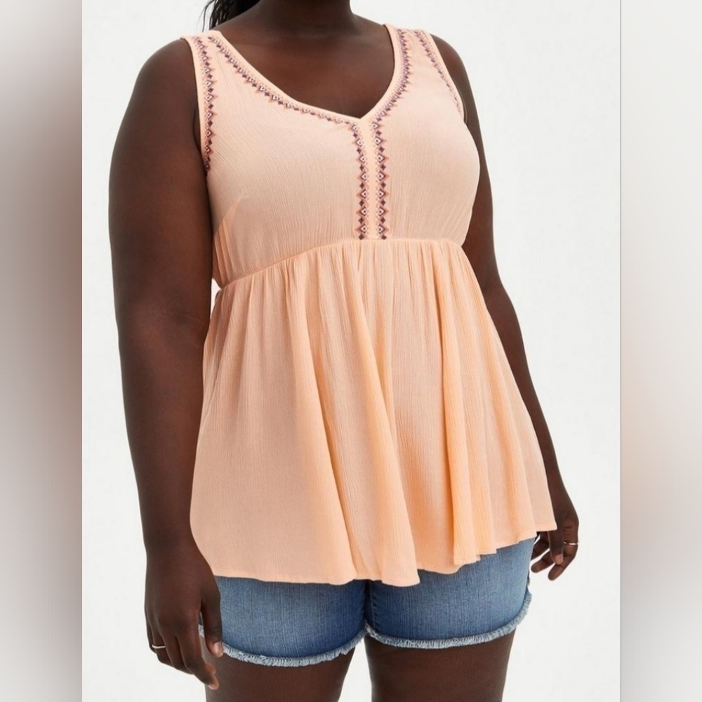 Nwt Torrid EMBROIDERED BABYDOLL - CRINKLE GAUZE